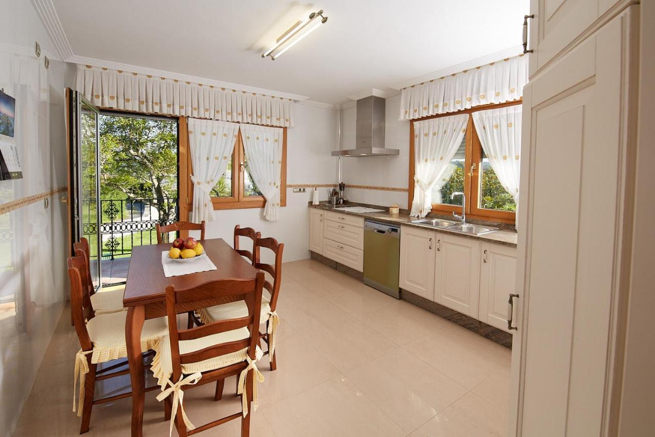 Alojamiento Extrahotelero Casa Ernestina Castillo  Buitenkant foto