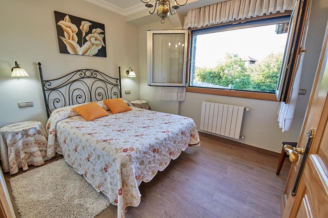 Alojamiento Extrahotelero Casa Ernestina Castillo  Buitenkant foto