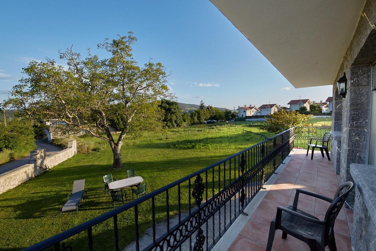 Alojamiento Extrahotelero Casa Ernestina Castillo  Buitenkant foto