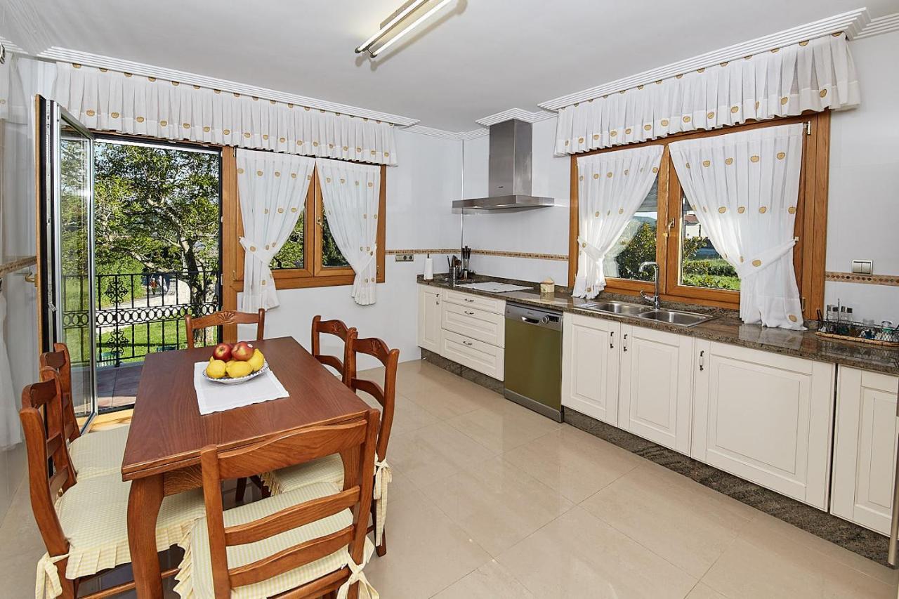 Alojamiento Extrahotelero Casa Ernestina Castillo  Buitenkant foto