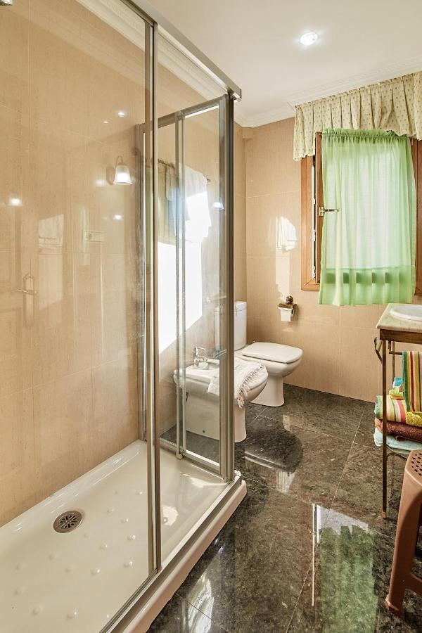 Alojamiento Extrahotelero Casa Ernestina Castillo  Buitenkant foto