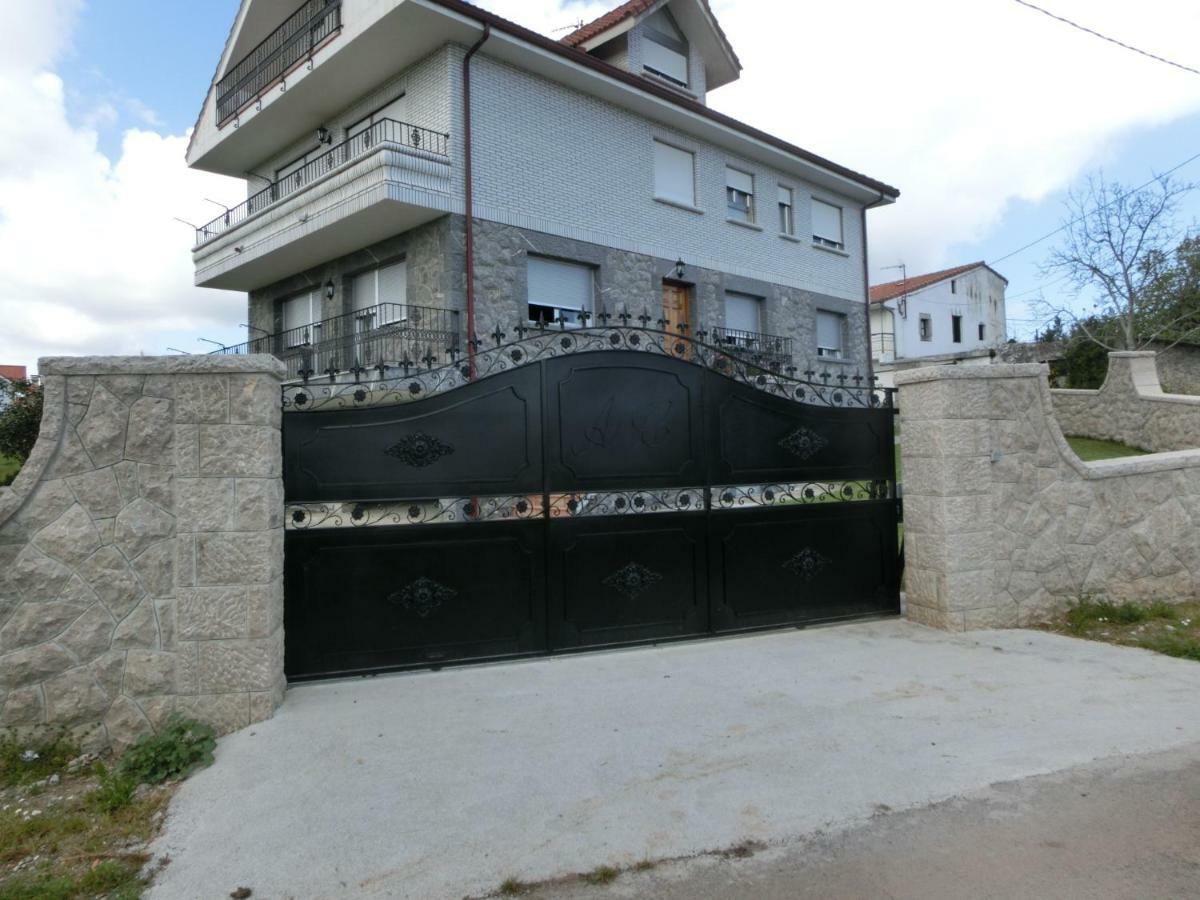 Alojamiento Extrahotelero Casa Ernestina Castillo  Buitenkant foto